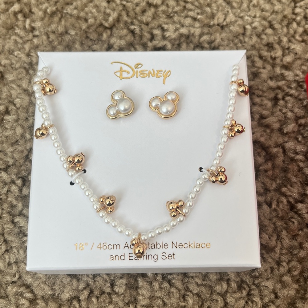 NEW‎ Disney Pearl Necklace and earring Set Mickey Minnie Gold
